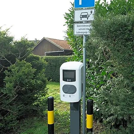 Im Alten Bahnhof *